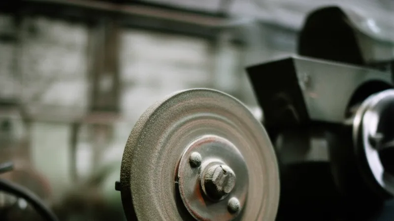 Grinders and Asbestos Exposure: Work Risks